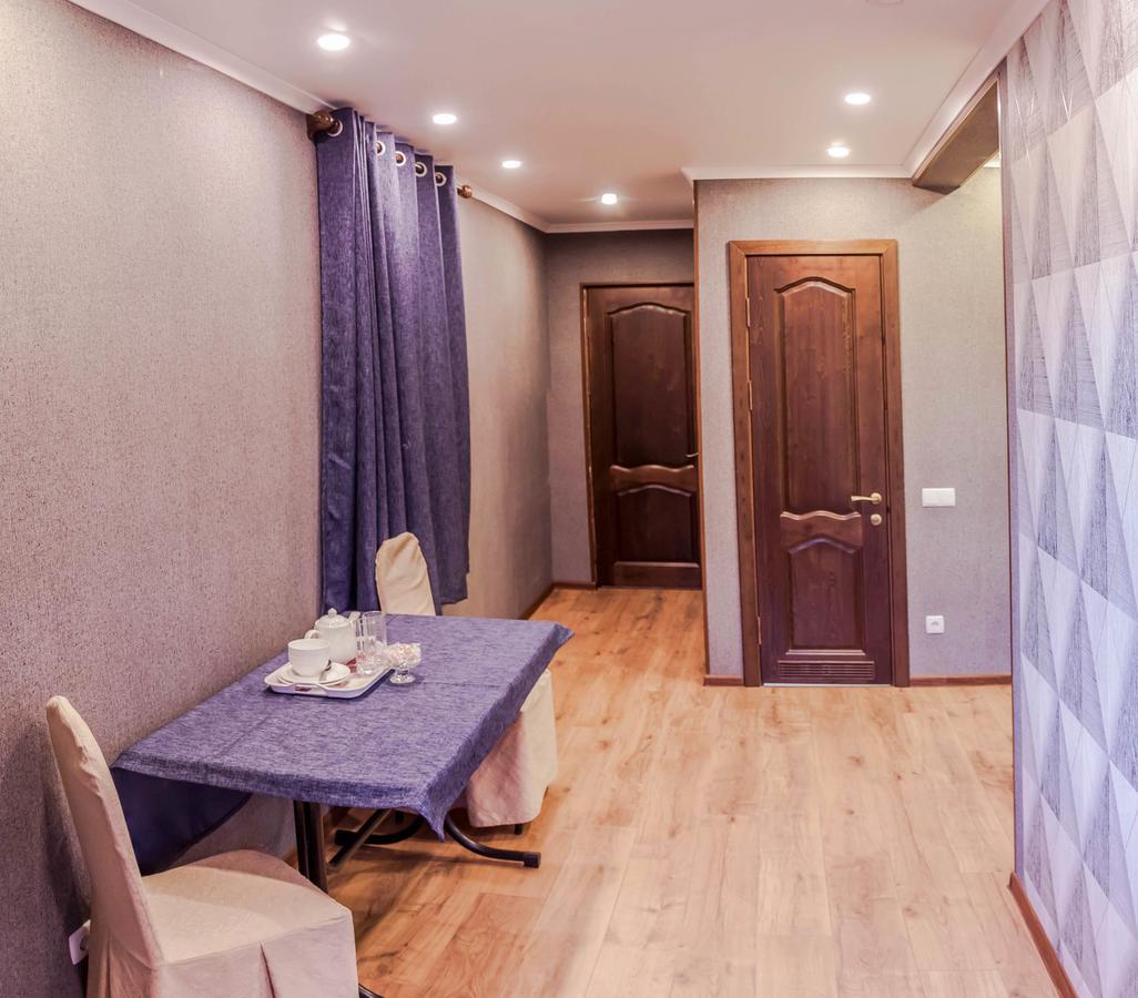 Salut Hotel Bishkek Exterior photo